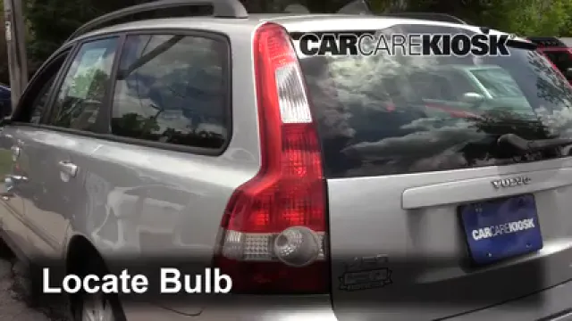 2007 Volvo V50 2.4i 2.4L 5 Cyl. Éclairage Feux de marche arrière (remplacer une ampoule)